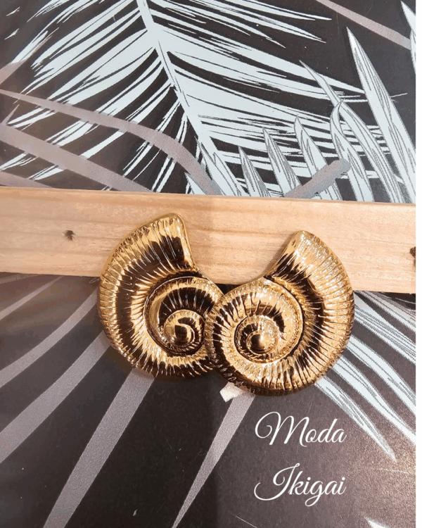 Pendientes dorado de concha - Imagen 1