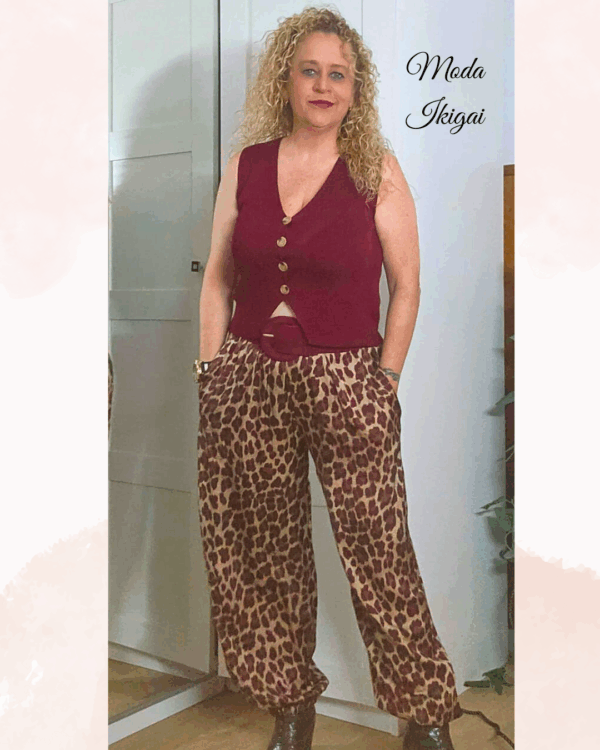 Moda Ikigai - 2025-10-14T095320.383 Pantalón bombacho animal print - Imagen 1