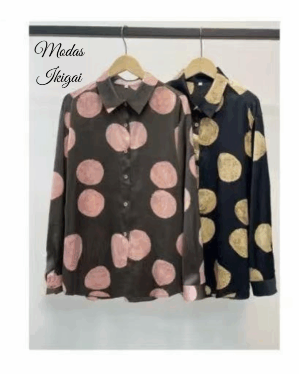 Moda Ikigai - 2025-10-21T165044.805 Camisa lunares - Imagen 2